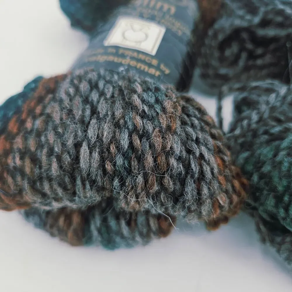2 Tahki Imports Ambrosia Slim yarn #662 dark green brown Pure New Wool France